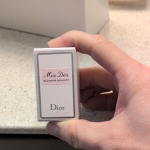 Dior Miss Dior Blooming Bouquet in White and Silver